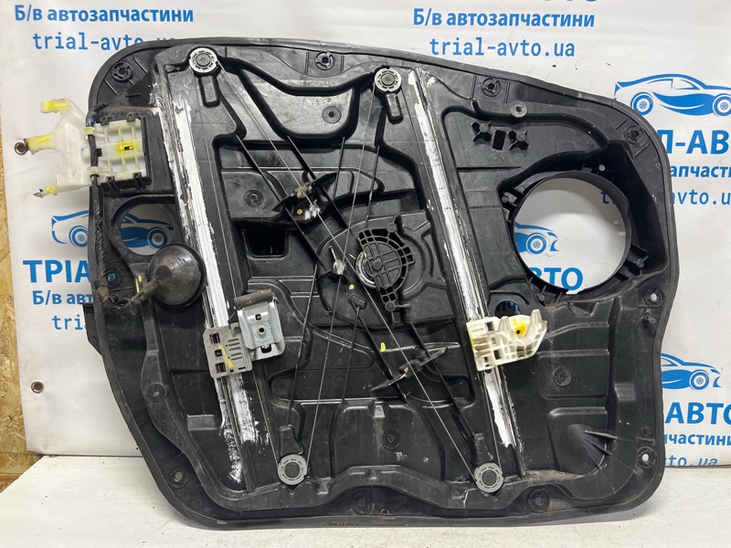 Стеклоподъемник передний правый Santa fe 2012-2019 DM 2.4 бензин G4KJ Стеклоподъемник передний правый Santa fe 2012-2019 DM 2.4 бензин G4KJ