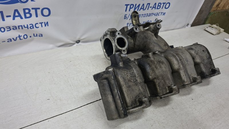 Коллектор впускной металл SsangYong Actyon CJ 2.0 diesel D20DT Коллектор впускной металл SsangYong Actyon CJ 2.0 diesel D20DT