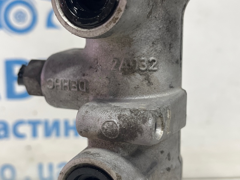 Тормозной цилиндр главный Explorer 2011-2019 5 3.5 бензин ENKX0 Тормозной цилиндр главный Explorer 2011-2019 5 3.5 бензин ENKX0