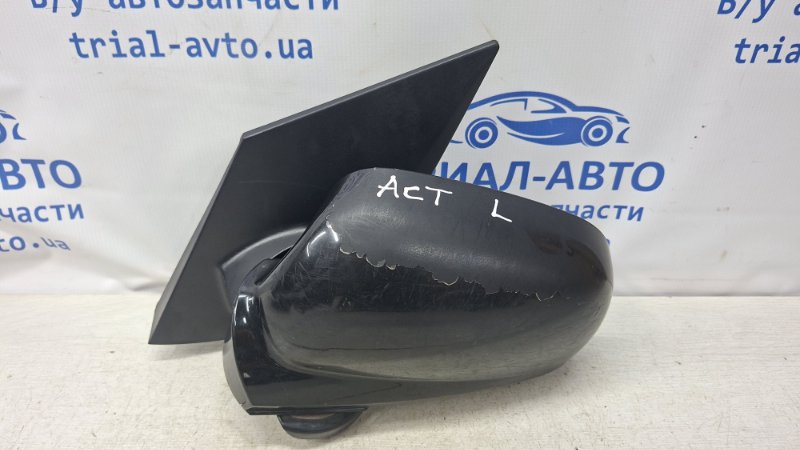 Зеркало левое SsangYong Actyon 2005-2010 CJ 2.0 diesel D20DT 7891031020LAK Б/У