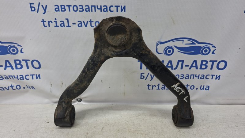Запчасть рычаг передний верхний левый SsangYong Actyon 2005-2010 CJ 2.0 diesel D20DT 4440109001 Б/У Рычаг передний верхний левый SsangYong Actyon 2005-2010 CJ 2.0 diesel D20DT 4440109001 Б/У