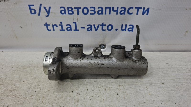 Тормозной цилиндр главный L200 2006-2015 KB 2.5 дизель 4D56U