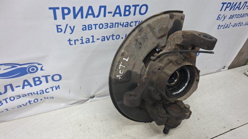Кулак поворотный левый со ступицей SsangYong Actyon CJ 2.0 diesel D20DT Кулак поворотный левый со ступицей SsangYong Actyon CJ 2.0 diesel D20DT