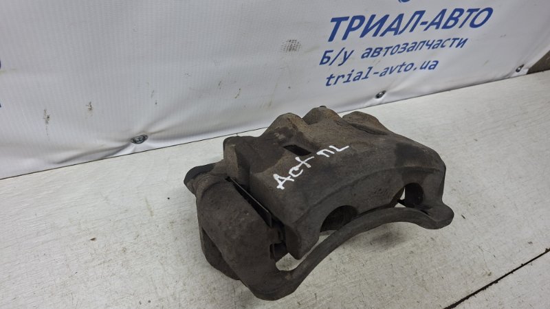 Суппорт передний левый Actyon 2005-2010 CJ 2.0 diesel D20DT Суппорт передний левый Actyon 2005-2010 CJ 2.0 diesel D20DT