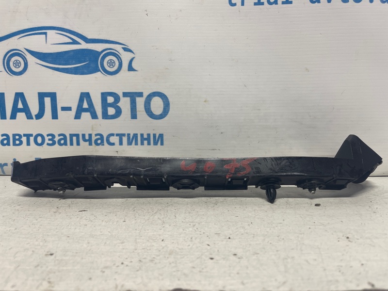 Кронштейн бампера задний правый Jeep Cherokee KL 2.4 бензин ED6 Кронштейн бампера задний правый Jeep Cherokee KL 2.4 бензин ED6