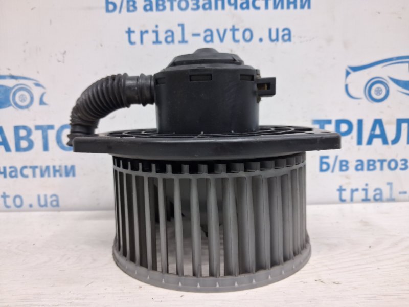 Запчасть моторчик печки SsangYong Actyon 2005-2010 CJ 2.0 diesel D20DT 6811109150 Б/У Моторчик печки SsangYong Actyon 2005-2010 CJ 2.0 diesel D20DT 6811109150 Б/У