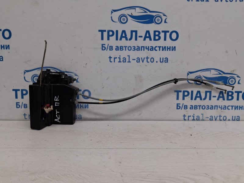 Замок двери передний правый SsangYong Actyon 2005-2010 CJ 2.0 diesel D20DT 7122009003 Б/У