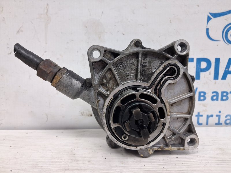 Запчасть насос вакуумный SsangYong Actyon 2005-2010 CJ 2.0 diesel D20DT 6652300465 Б/У Насос вакуумный SsangYong Actyon 2005-2010 CJ 2.0 diesel D20DT 6652300465 Б/У