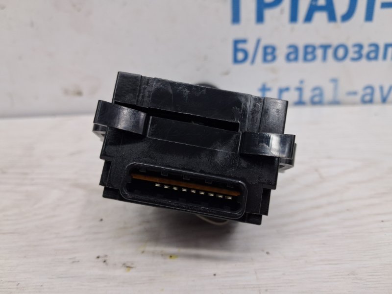 Переключатель подрулевой правый(дворники) L200 2006-2015 KB 2.5 дизель 4D56U Переключатель подрулевой правый(дворники) L200 2006-2015 KB 2.5 дизель 4D56U