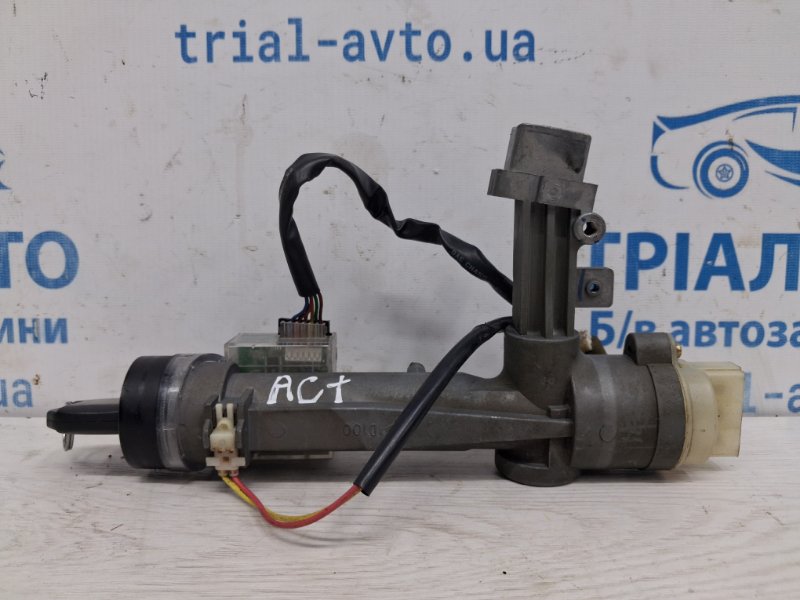 Запчасть замок зажигания SsangYong Actyon 2005-2010 CJ 2.0 diesel D20DT 8711009000 Б/У Замок зажигания SsangYong Actyon 2005-2010 CJ 2.0 diesel D20DT 8711009000 Б/У