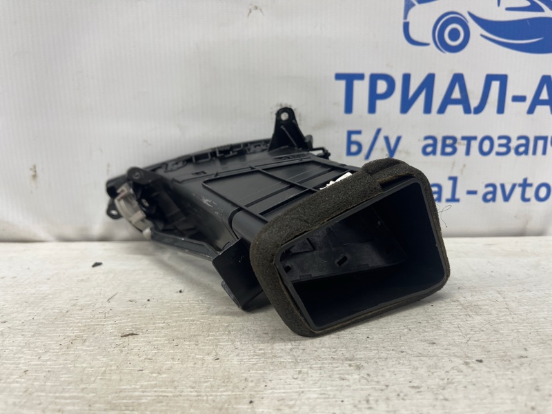 Дефлектор обдува левый Hyundai Sonata YF 2.4 бензин G4KJ Дефлектор обдува левый Hyundai Sonata YF 2.4 бензин G4KJ