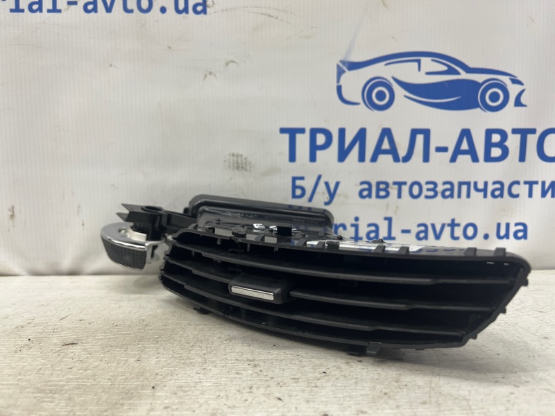 Запчасть дефлектор обдува Ford Escape 2012-2019 3 2.0 бензин ENR90 CJ54S014L21 Б/У Дефлектор обдува Ford Escape 2012-2019 3 2.0 бензин ENR90 CJ54S014L21 Б/У
