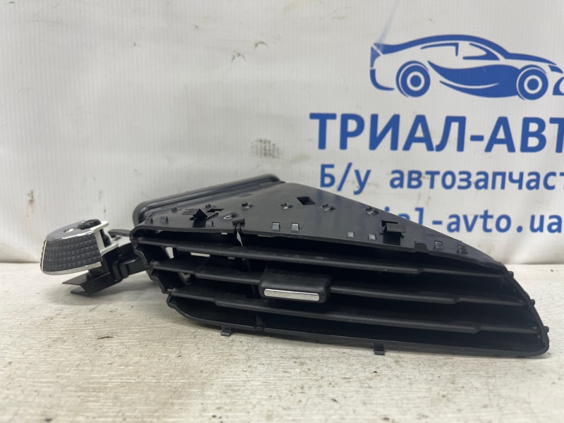 Запчасть дефлектор обдува Ford Escape 2012-2019 3 2.0 бензин ENR90 CJ54S014L20 Б/У Дефлектор обдува Ford Escape 2012-2019 3 2.0 бензин ENR90 CJ54S014L20 Б/У