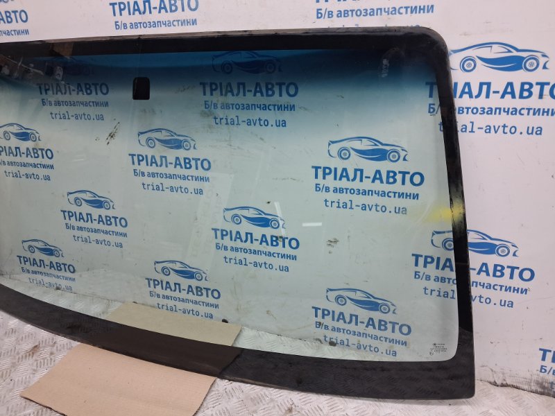 Стекло лобовое Pajero Wagon 1999-2006 3 3.2 Дизель 4M41