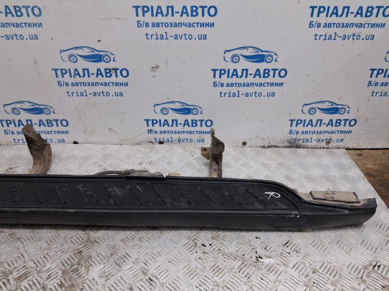 Подножка правая Pajero Wagon 1999-2006 3 3.2 Дизель 4M41