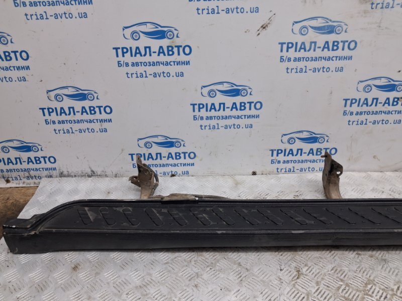 Подножка правая Mitsubishi Pajero Wagon 3 3.2 Дизель 4M41