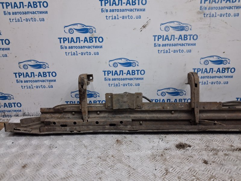 Подножка правая Pajero Wagon 1999-2006 3 3.2 Дизель 4M41