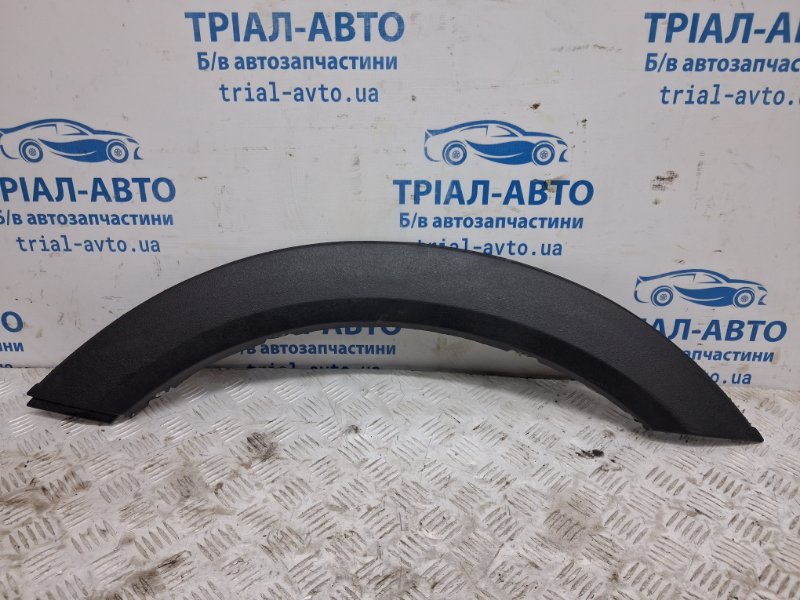 Накладка крыла передняя правая Mitsubishi Pajero Wagon 1999-2006 3 3.2 Дизель 4M41 MR478742 Б/У