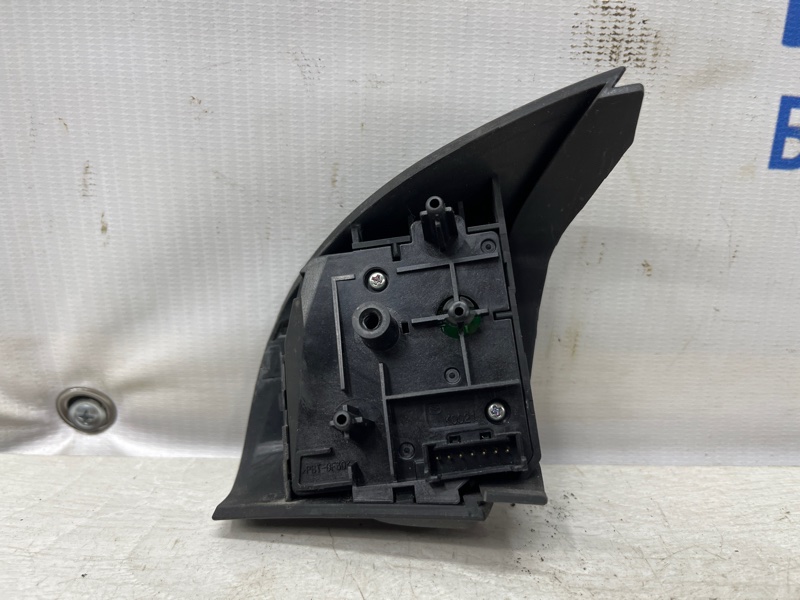 Кнопка руля CX 9 2006-2015 TB 3.7 бензин MZI Кнопка руля CX 9 2006-2015 TB 3.7 бензин MZI