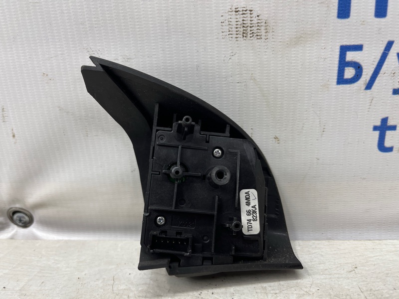 Кнопка руля CX 9 2006-2015 TB 3.7 бензин MZI Кнопка руля CX 9 2006-2015 TB 3.7 бензин MZI