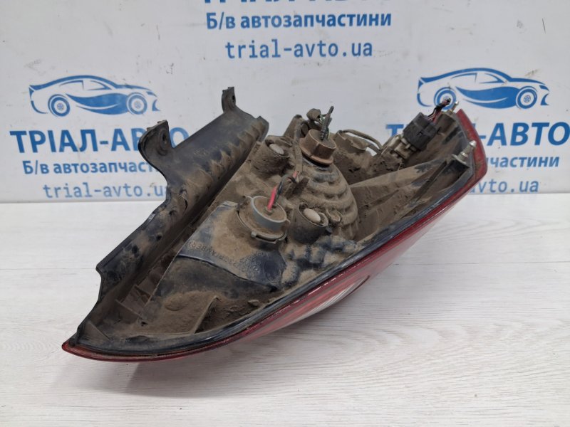 Фонарь задний внешний правый Pajero Wagon 1999-2006 3 3.2 Дизель 4M41 Фонарь задний внешний правый Pajero Wagon 1999-2006 3 3.2 Дизель 4M41