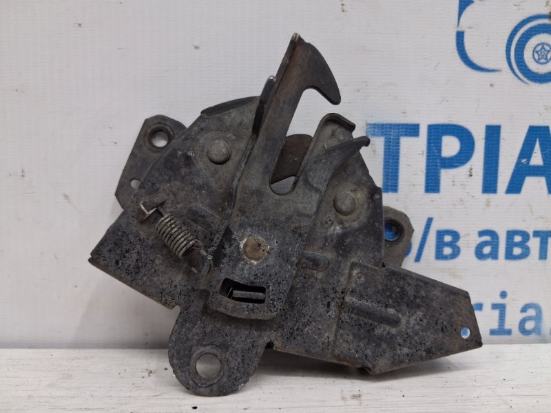 Замок капота Mitsubishi Pajero Wagon 1999-2006 3 3.2 Дизель 4M41 MR556224 Б/У