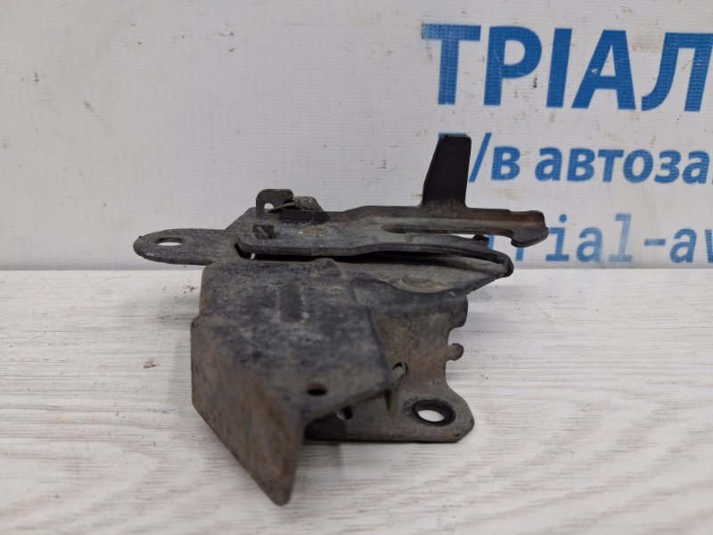 Замок капота Pajero Wagon 1999-2006 3 3.2 Дизель 4M41