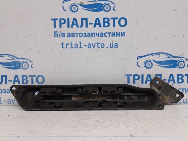 Запчасть ограничитель двери задний Mitsubishi Pajero Wagon 1999-2006 3 3.2 Дизель 4M41 MR437191 Б/У Ограничитель двери задний Mitsubishi Pajero Wagon 1999-2006 3 3.2 Дизель 4M41 MR437191 Б/У