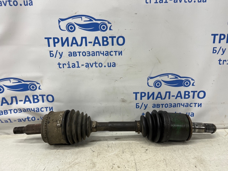 Привод передний левый Mitsubishi Pajero Wagon 1999-2006 3 3.2 Дизель 4M41 MR453383 Б/У