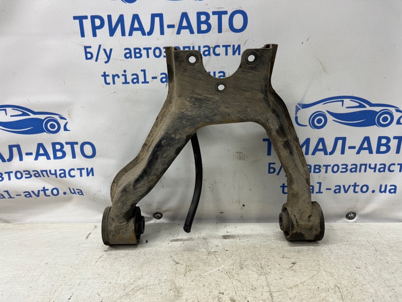 Запчасть рычаг передний верхний левый Mitsubishi Pajero Wagon 1999-2006 3 3.2 Дизель 4M41 MR496793 Б/У Рычаг передний верхний левый Mitsubishi Pajero Wagon 1999-2006 3 3.2 Дизель 4M41 MR496793 Б/У