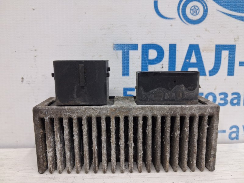 Реле накала свечей Renault Megane 2008-2016 3 1.5 Diesel K9K 8200558438A Б/У