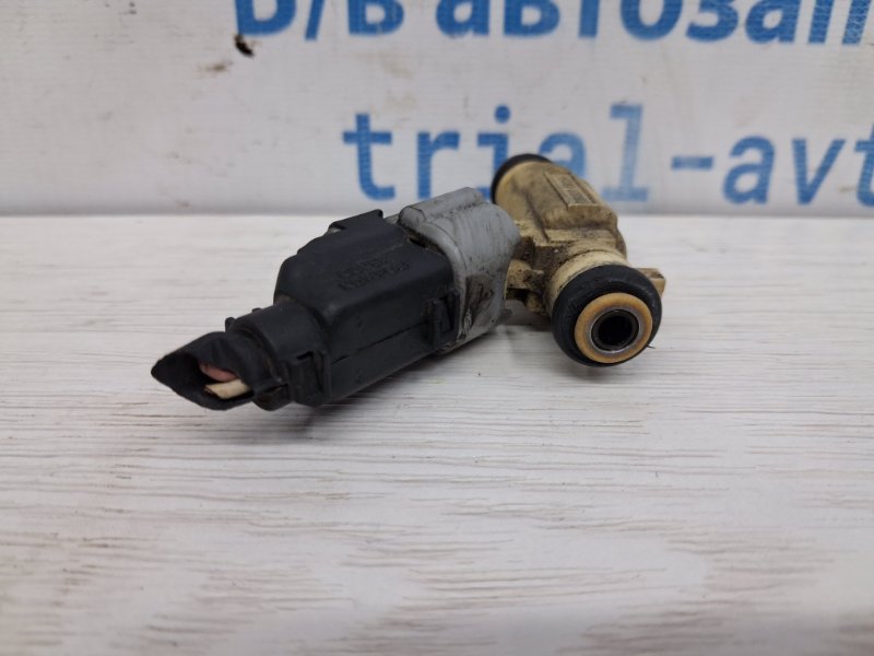 Форсунка топливная Tucson 2004-2009 JM 2.0 бензин G4GC