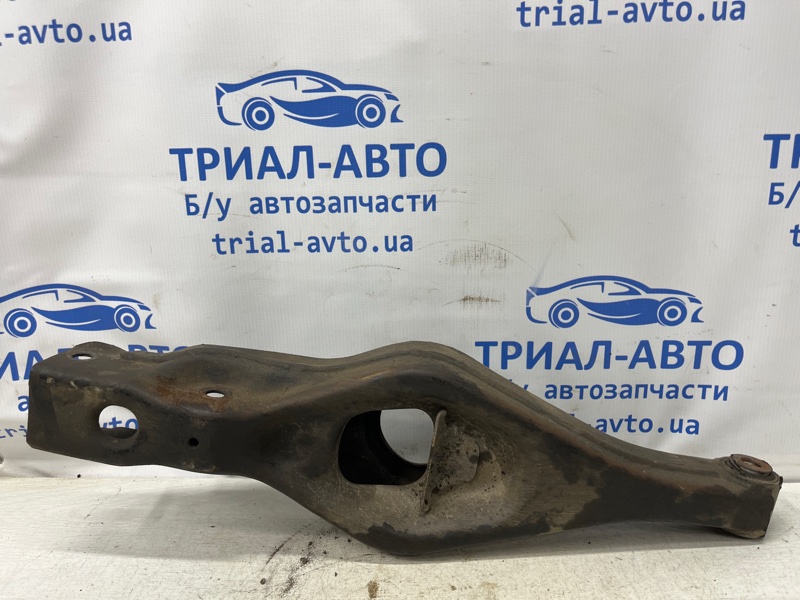 Запчасть рычаг задней подвески нижний поперечный (под пружину) Mitsubishi Pajero Wagon 1999-2006 3 3.2 Дизель 4M41 MR418670 Б/У Рычаг задней подвески нижний поперечный (под пружину) Mitsubishi Pajero Wagon 1999-2006 3 3.2 Дизель 4M41 MR418670 Б/У