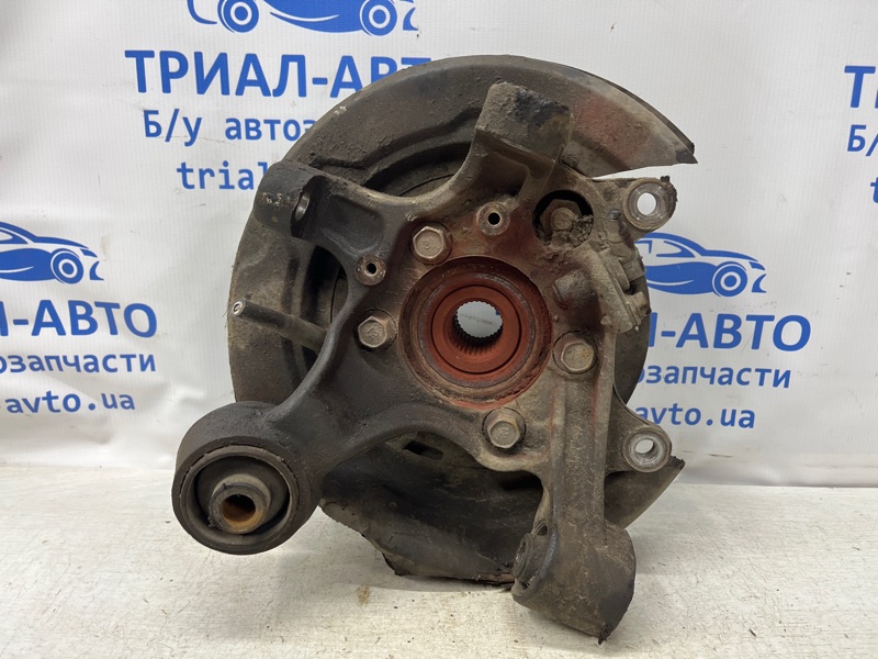 Цапфа задняя правая со ступицей Mitsubishi Pajero Wagon 1999-2006 3 3.2 Дизель 4M41 MR992532 Б/У
