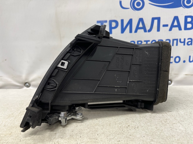 Дефлектор обдува Kia Sorento XM 2.4 бензин G4KJ Дефлектор обдува Kia Sorento XM 2.4 бензин G4KJ