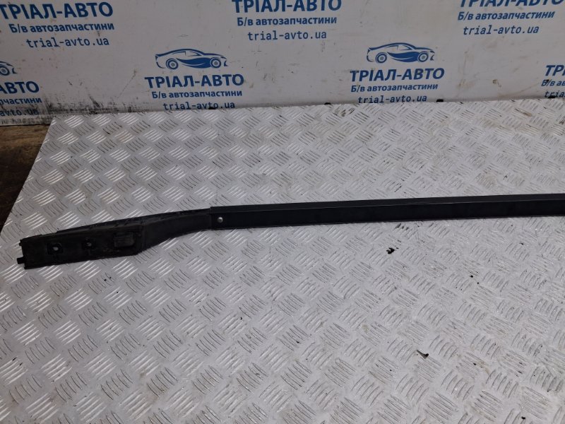Рейлинг на крышу правый Outlander 2007-2012 XL 2.2 diesel 4HK Рейлинг на крышу правый Outlander 2007-2012 XL 2.2 diesel 4HK