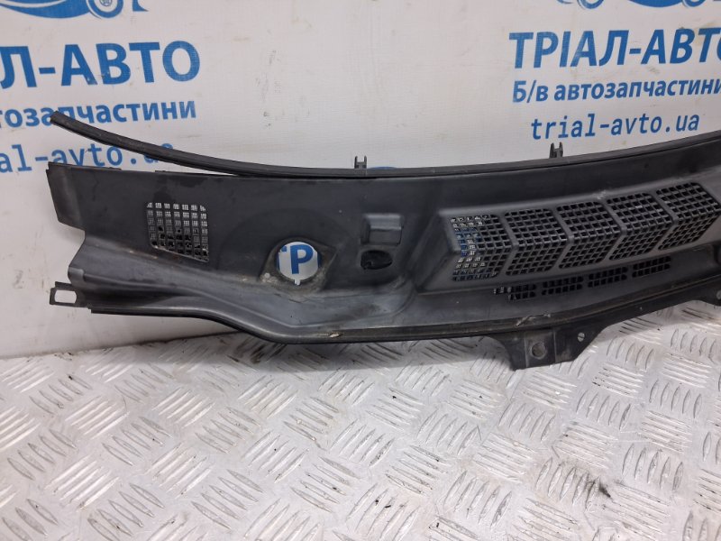 Дефлектор дворников левый FX 2002-2008 S50 3.5 бензин VQ35DE