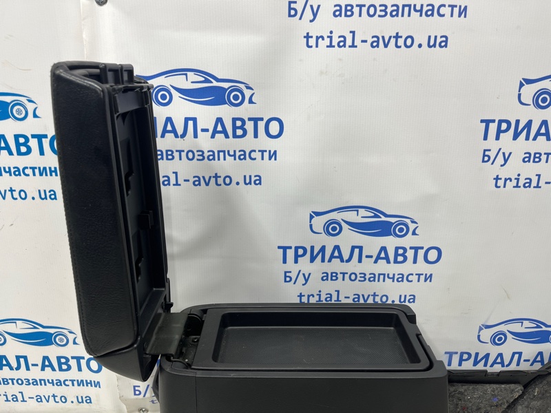 Подлокотник Accord 2002-2008 CL K24A3 2.4
