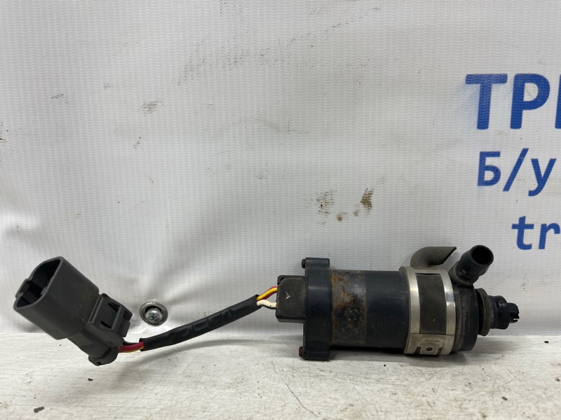 Запчасть насос омывателя фар Honda Accord 2002-2008 CL K24A3 2.4 76806S5AS01 Б/У Насос омывателя фар Honda Accord 2002-2008 CL K24A3 2.4 76806S5AS01 Б/У