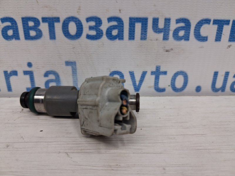 Форсунка топливная MDX 2006-2013 YD2 3.7 бензин J37A1 Форсунка топливная MDX 2006-2013 YD2 3.7 бензин J37A1