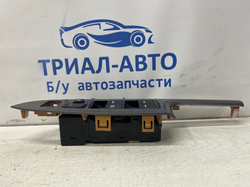 Блок управления стеклоподъемниками Accord 2002-2008 CL K24A3 2.4 Блок управления стеклоподъемниками Accord 2002-2008 CL K24A3 2.4