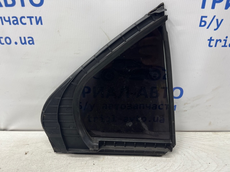 Стекло двери задней левой (форточка) Accord 2002-2008 CL K24A3 2.4