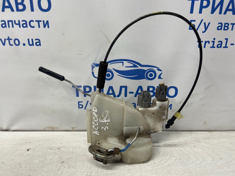 Замок двери задний правый Honda Accord 2002-2008 CL K24A3 2.4 72610SEAE02 Б/У