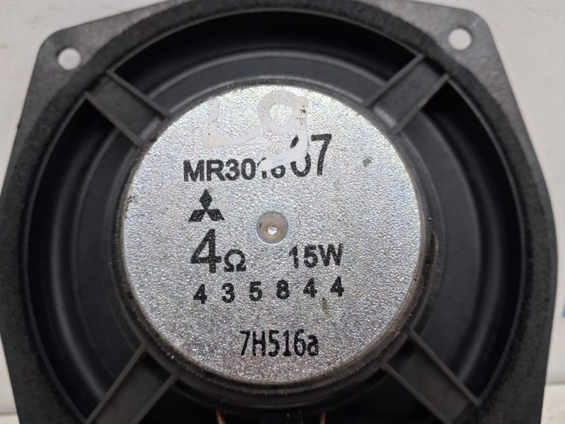 Динамик двери Mitsubishi Lancer 9 1.6 Бензин 4G18 Динамик двери Mitsubishi Lancer 9 1.6 Бензин 4G18