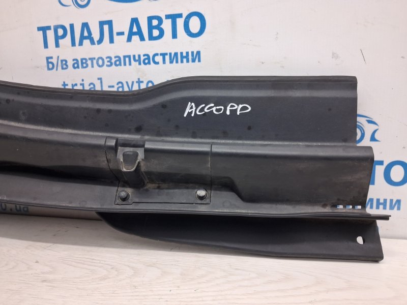 Дефлектор дворников правый Honda Accord CL K24A3 2.4 Дефлектор дворников правый Honda Accord CL K24A3 2.4