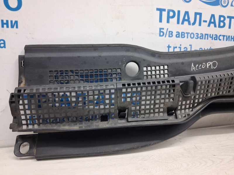 Дефлектор дворников левый Honda Accord CL K24A3 2.4 Дефлектор дворников левый Honda Accord CL K24A3 2.4