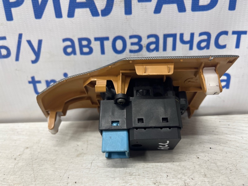 Кнопка стеклоподъемника Accord 2002-2008 CL K24A3 2.4