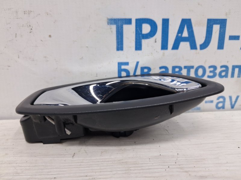 Ручка двери внутренняя правая Megane 2008-2016 3 1.5 Diesel K9K Ручка двери внутренняя правая Megane 2008-2016 3 1.5 Diesel K9K