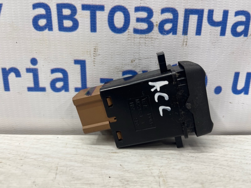 Кнопка подогрева Honda Accord CL K24A3 2.4 Кнопка подогрева Honda Accord CL K24A3 2.4