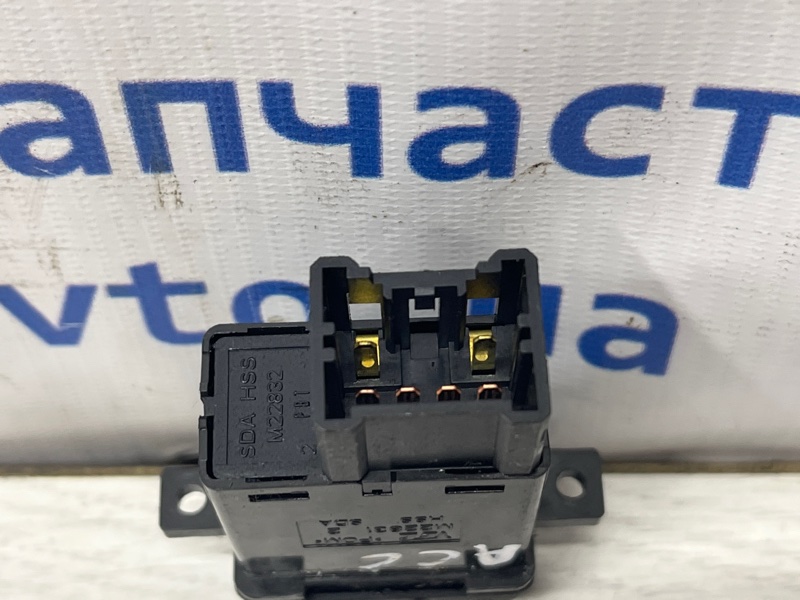 Кнопка подогрева Honda Accord CL K24A3 2.4 Кнопка подогрева Honda Accord CL K24A3 2.4